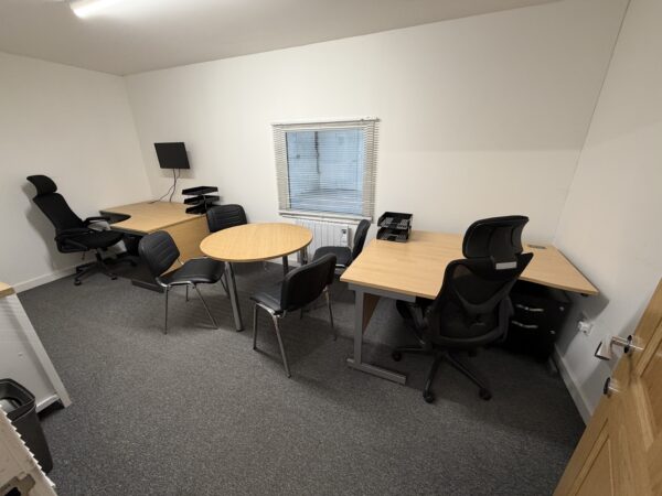 2500 sqft Unit 35C Cavendish Way