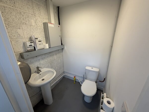 2500 sqft Unit 35C Cavendish Way