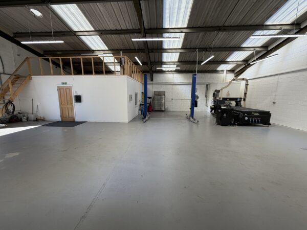 2500 sqft Unit 35C Cavendish Way