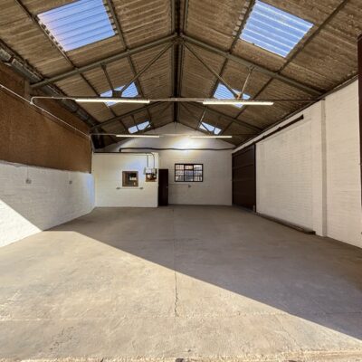 img_5289 850 sqft Workshop Unit with Secure Yard 36A Commercial Street Markinch