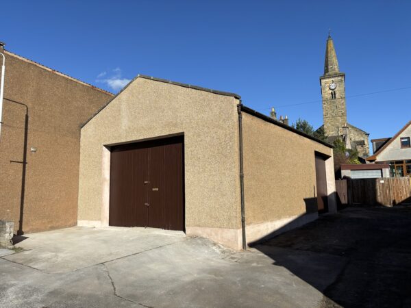 img_5299 850 sqft Workshop Unit with Secure Yard 36A Commercial Street Markinch