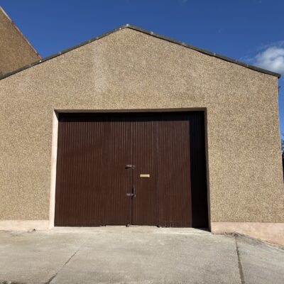 img_5301 850 sqft Workshop Unit with Secure Yard 36A Commercial Street Markinch